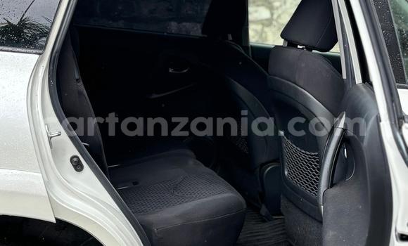 Nunua Ilio tumika Toyota Vanguard Nyeupe Gari ndani ya Dar es Salaam nchini Dar es Salaam Nunua Ilio tumika Toyota Vanguard Nyeupe Gari ndani ya Dar es Salaam nchini Dar es Salaam