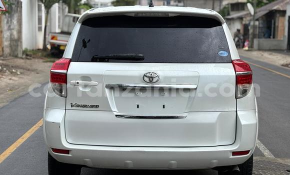 Nunua Ilio tumika Toyota Vanguard Nyeupe Gari ndani ya Dar es Salaam nchini Dar es Salaam Nunua Ilio tumika Toyota Vanguard Nyeupe Gari ndani ya Dar es Salaam nchini Dar es Salaam