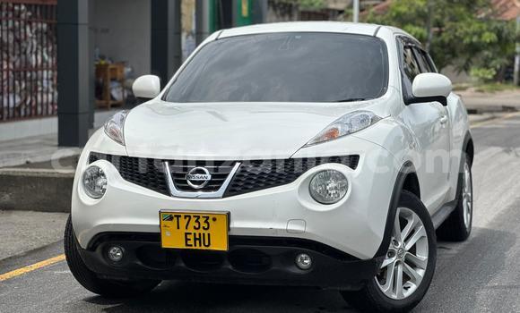 Nunua Ilio tumika Nissan Juke Nyeupe Gari ndani ya Dar es Salaam nchini Dar es Salaam