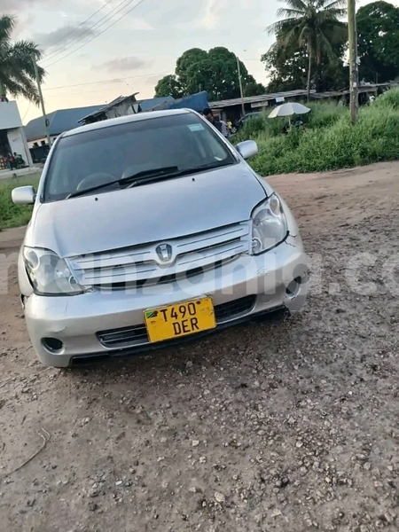 Big with watermark toyota ist kagera biharamulo 25204