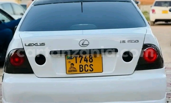 Buy Used Toyota Altezza White Car in Babati Urban in Manyara Buy Used Toyota Altezza White Car in Babati Urban in Manyara