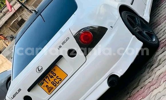 Buy Used Toyota Altezza White Car in Babati Urban in Manyara Buy Used Toyota Altezza White Car in Babati Urban in Manyara