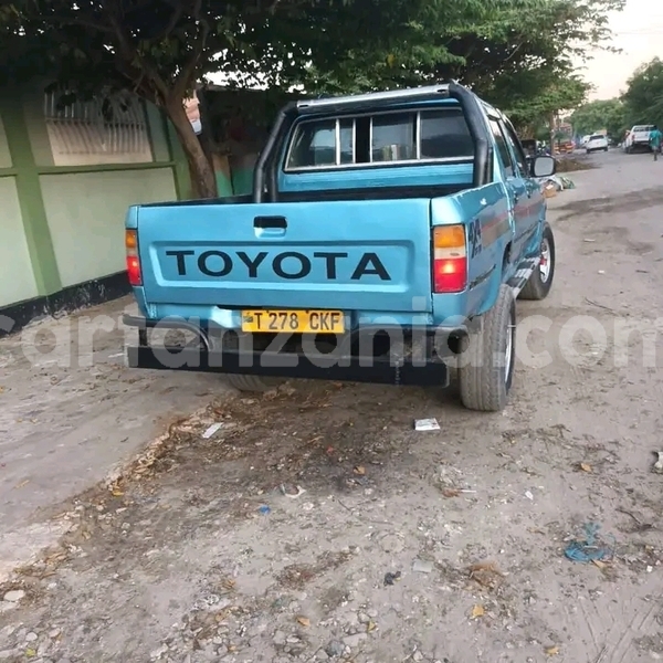 Big with watermark toyota hilux manyara babati rural 25215