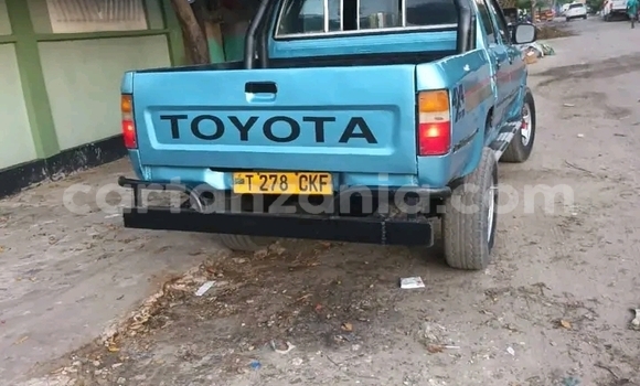 Buy Used Toyota Hilux Blue Car in Babati Rural in Manyara Buy Used Toyota Hilux Blue Car in Babati Rural in Manyara