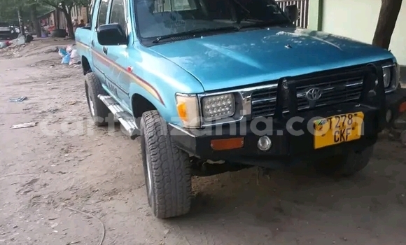 Buy Used Toyota Hilux Blue Car in Babati Rural in Manyara Buy Used Toyota Hilux Blue Car in Babati Rural in Manyara