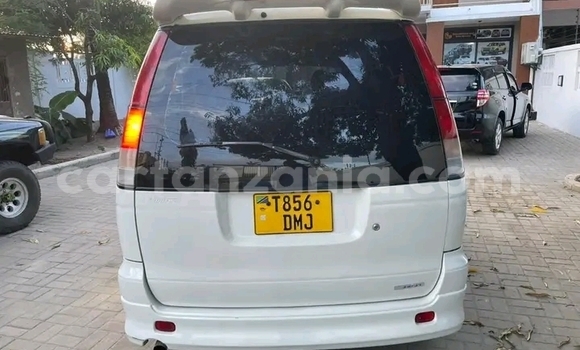 Buy Used Toyota Noah White Car in Busega in Simiyu