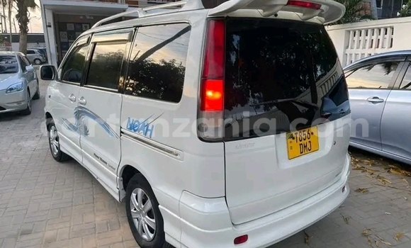 Buy Used Toyota Noah White Car in Busega in Simiyu Buy Used Toyota Noah White Car in Busega in Simiyu