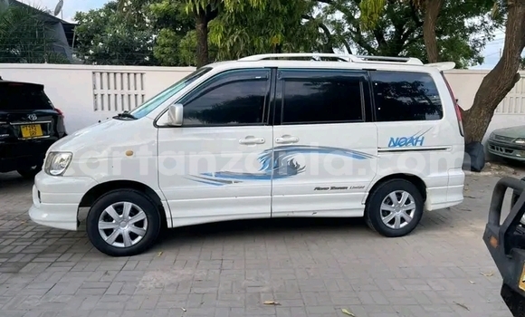 Buy Used Toyota Noah White Car in Busega in Simiyu Buy Used Toyota Noah White Car in Busega in Simiyu