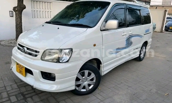 Buy Used Toyota Noah White Car in Busega in Simiyu Buy Used Toyota Noah White Car in Busega in Simiyu