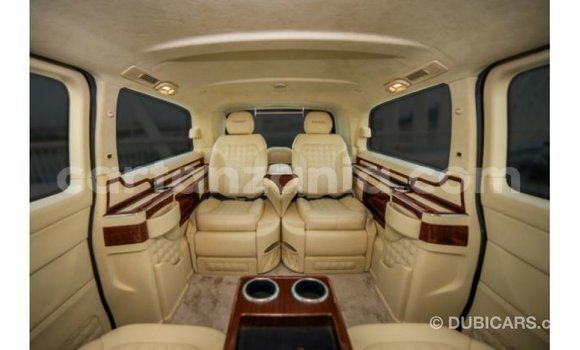 Buy Import Mercedes‒Benz 190 (W201) Black Car in Import - Dubai in Arusha