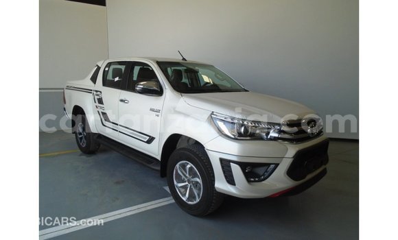 Buy Import Toyota Hilux White Car in Import - Dubai in Arusha Buy Import Toyota Hilux White Car in Import - Dubai in Arusha