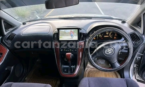 Buy Used Toyota Harrier White Car in Bariadi in Simiyu Buy Used Toyota Harrier White Car in Bariadi in Simiyu