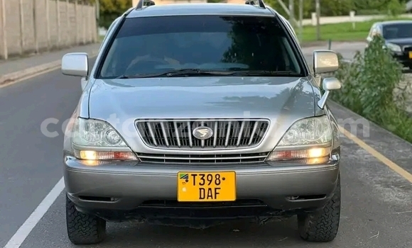 Buy Used Toyota Harrier White Car in Bariadi in Simiyu Buy Used Toyota Harrier White Car in Bariadi in Simiyu
