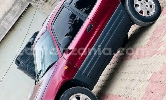 Nunua Ilio tumika Toyota RAV4 Nyekundu Gari ndani ya Buhigwe nchini Kigoma Nunua Ilio tumika Toyota RAV4 Nyekundu Gari ndani ya Buhigwe nchini Kigoma