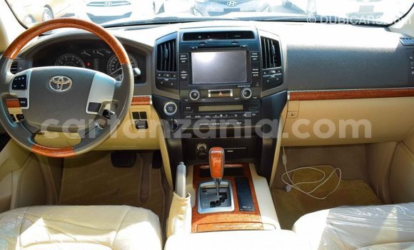Buy Import Toyota Land Cruiser Other Car in Import - Dubai in Arusha Buy Import Toyota Land Cruiser Other Car in Import - Dubai in Arusha