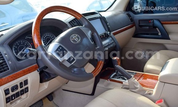 Buy Import Toyota Land Cruiser Black Car in Import - Dubai in Arusha Buy Import Toyota Land Cruiser Black Car in Import - Dubai in Arusha