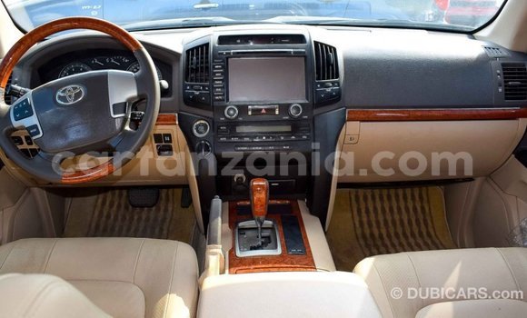 Buy Import Toyota Land Cruiser Black Car in Import - Dubai in Arusha Buy Import Toyota Land Cruiser Black Car in Import - Dubai in Arusha