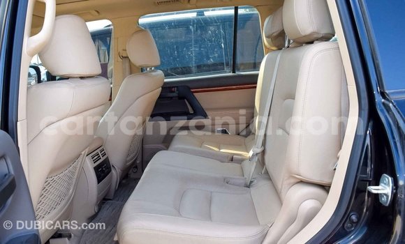 Buy Import Toyota Land Cruiser Black Car in Import - Dubai in Arusha Buy Import Toyota Land Cruiser Black Car in Import - Dubai in Arusha
