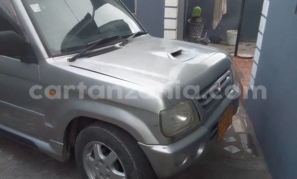 Nunua Ilio tumika Mitsubishi Pajero Mini Nyingine Gari ndani ya Dar es Salaam nchini Dar es Salaam