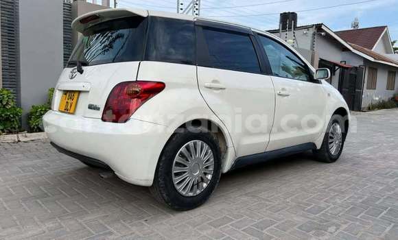 Buy Used Toyota IST White Car in Bahi in Dodoma Buy Used Toyota IST White Car in Bahi in Dodoma