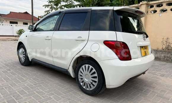 Buy Used Toyota IST White Car in Bahi in Dodoma Buy Used Toyota IST White Car in Bahi in Dodoma