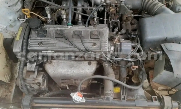 Buy Used Toyota Corolla White Car in Chake Chake in Pemba South Buy Used Toyota Corolla White Car in Chake Chake in Pemba South