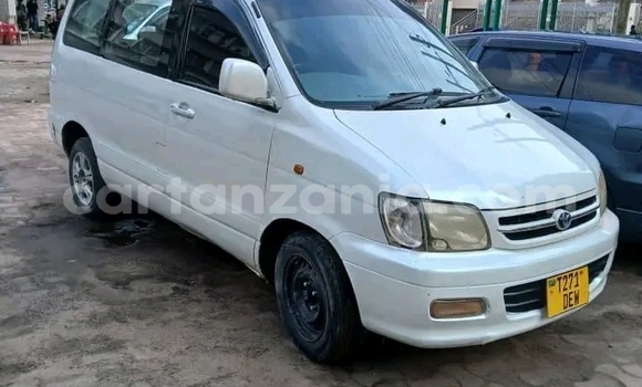 Nunua Ilio tumika Toyota Noah Nyeupe Gari ndani ya Biharamulo nchini Kagera Nunua Ilio tumika Toyota Noah Nyeupe Gari ndani ya Biharamulo nchini Kagera