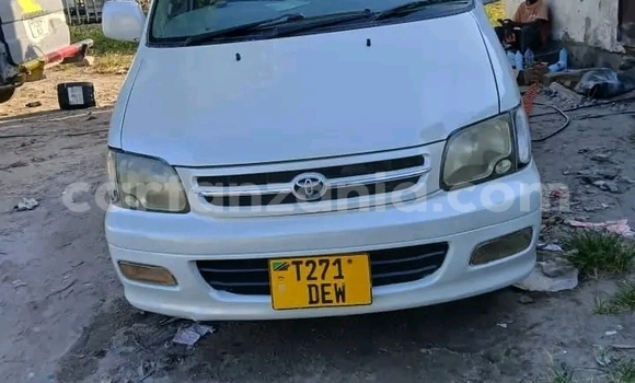 Nunua Ilio tumika Toyota Noah Nyeupe Gari ndani ya Biharamulo nchini Kagera Nunua Ilio tumika Toyota Noah Nyeupe Gari ndani ya Biharamulo nchini Kagera