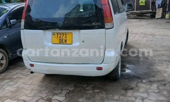 Nunua Ilio tumika Toyota Noah Nyeupe Gari ndani ya Biharamulo nchini Kagera Nunua Ilio tumika Toyota Noah Nyeupe Gari ndani ya Biharamulo nchini Kagera