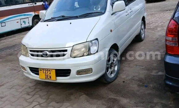 Nunua Ilio tumika Toyota Noah Nyeupe Gari ndani ya Biharamulo nchini Kagera Nunua Ilio tumika Toyota Noah Nyeupe Gari ndani ya Biharamulo nchini Kagera