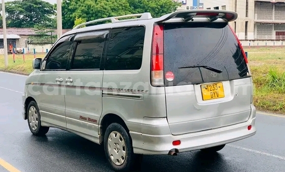 Buy Used Toyota Noah White Car in Bariadi in Simiyu Buy Used Toyota Noah White Car in Bariadi in Simiyu