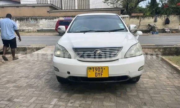 Nunua Ilio tumika Toyota Harrier Nyeupe Gari ndani ya Bahi nchini Dodoma