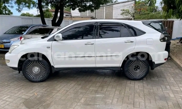 Buy Used Toyota Harrier White Car in Bahi in Dodoma Buy Used Toyota Harrier White Car in Bahi in Dodoma