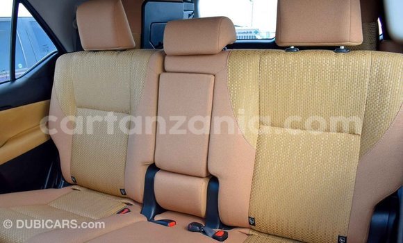 Nunua Imported Toyota Fortuner Bluu Gari ndani ya Import - Dubai nchini Arusha Nunua Imported Toyota Fortuner Bluu Gari ndani ya Import - Dubai nchini Arusha