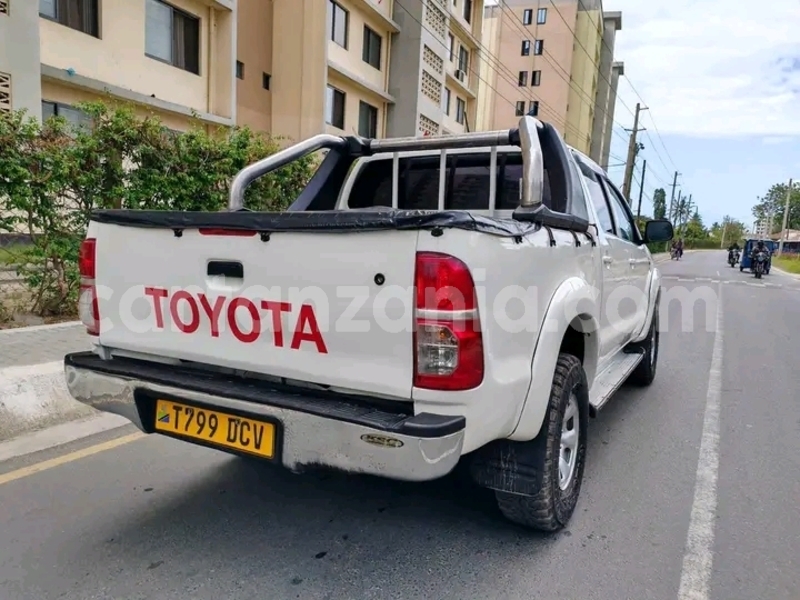 Big with watermark toyota hiluxe vigo mara butiama 25310