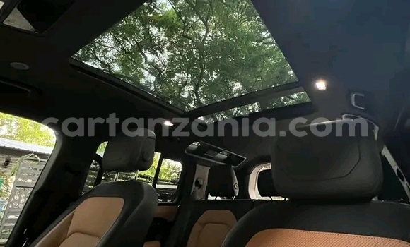 Buy Used Land Rover Defender Black Car in Bariadi in Simiyu Buy Used Land Rover Defender Black Car in Bariadi in Simiyu