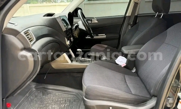 Nunua Ilio tumika Subaru Forester Nyeusi Gari ndani ya Bahi nchini Dodoma