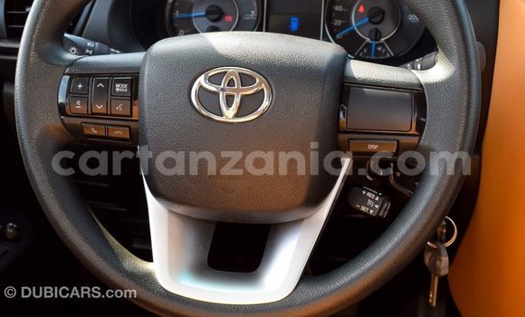 Nunua Imported Toyota Fortuner Bluu Gari ndani ya Import - Dubai nchini Arusha Nunua Imported Toyota Fortuner Bluu Gari ndani ya Import - Dubai nchini Arusha