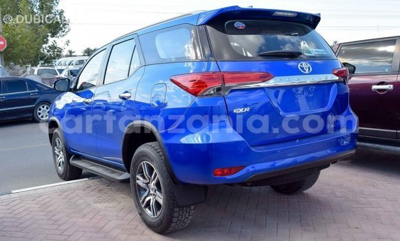 Nunua Imported Toyota Fortuner Bluu Gari ndani ya Import - Dubai nchini Arusha Nunua Imported Toyota Fortuner Bluu Gari ndani ya Import - Dubai nchini Arusha