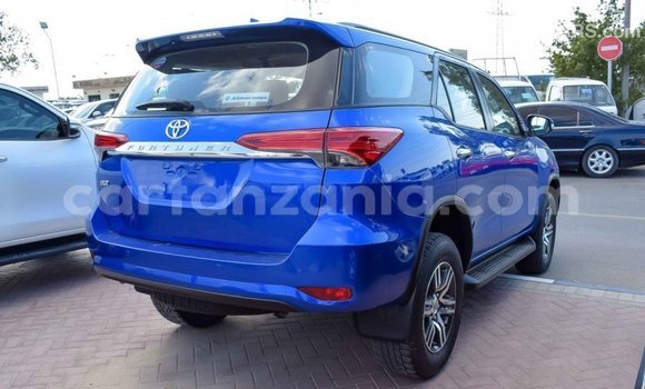 Nunua Imported Toyota Fortuner Bluu Gari ndani ya Import - Dubai nchini Arusha Nunua Imported Toyota Fortuner Bluu Gari ndani ya Import - Dubai nchini Arusha