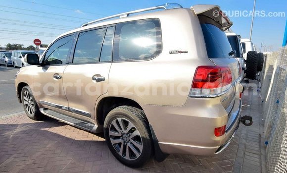 Nunua Imported Toyota Land Cruiser Nyingine Gari ndani ya Import - Dubai nchini Arusha Nunua Imported Toyota Land Cruiser Nyingine Gari ndani ya Import - Dubai nchini Arusha