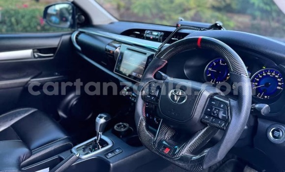 Nunua Ilio tumika Toyota Hiluxe Revo Fedha Gari ndani ya Dar es Salaam nchini Dar es Salaam Nunua Ilio tumika Toyota Hiluxe Revo Fedha Gari ndani ya Dar es Salaam nchini Dar es Salaam