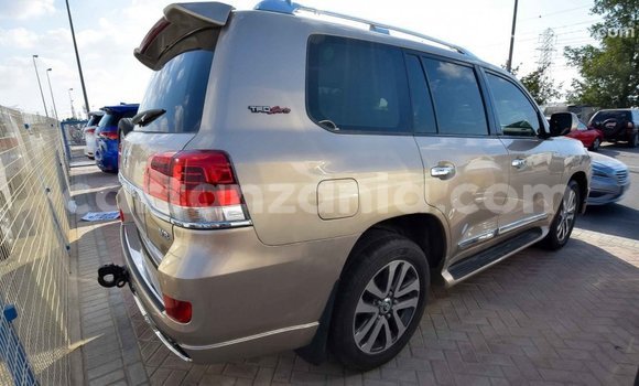 Nunua Imported Toyota Land Cruiser Nyingine Gari ndani ya Import - Dubai nchini Arusha Nunua Imported Toyota Land Cruiser Nyingine Gari ndani ya Import - Dubai nchini Arusha