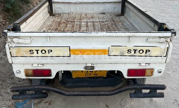 Nunua Ilio tumika Suzuki Carry Nyeupe Lori ndani ya Dar es Salaam nchini Dar es Salaam Nunua Ilio tumika Suzuki Carry Nyeupe Lori ndani ya Dar es Salaam nchini Dar es Salaam