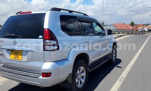 Nunua Ilio tumika Toyota Land Cruiser Prado Fedha Gari ndani ya Dar es Salaam nchini Dar es Salaam Nunua Ilio tumika Toyota Land Cruiser Prado Fedha Gari ndani ya Dar es Salaam nchini Dar es Salaam
