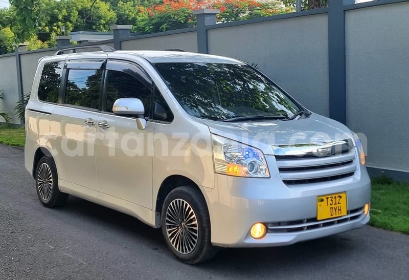 Big with watermark toyota noah dar es salaam dar es salaam 25351