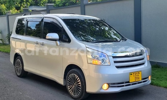 Buy Used Toyota Noah Silver Car in Dar es Salaam in Dar es Salaam