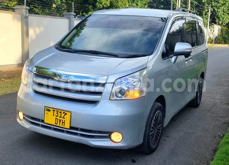 Big with watermark toyota noah dar es salaam dar es salaam 25351