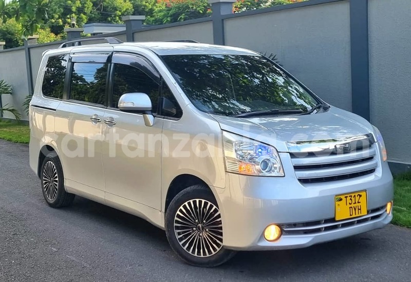 Big with watermark toyota noah dar es salaam dar es salaam 25351