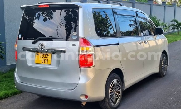 Nunua Ilio tumika Toyota Noah Fedha Gari ndani ya Dar es Salaam nchini Dar es Salaam Nunua Ilio tumika Toyota Noah Fedha Gari ndani ya Dar es Salaam nchini Dar es Salaam